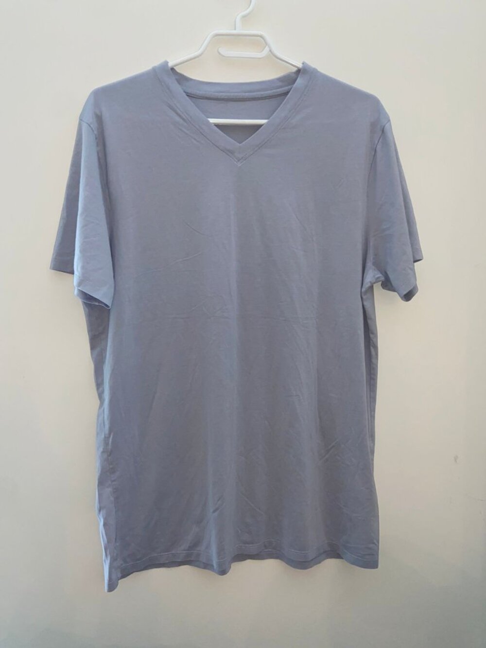Lululemon V Neck Short Sleeve Men's Tee Size Large